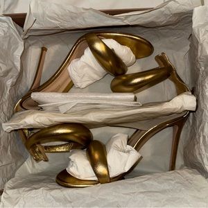 Gianvito Rossi Bijoux Ankle-Strap Sandals